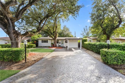 Купить виллу или дом в Майами, Флорида 3 спальни, 103.49м2, № 1971576 - фото 2