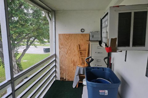 Condominio en venta en Deerfield Beach, Florida, 1 dormitorio, 65.03 m2 № 2146886 - foto 12