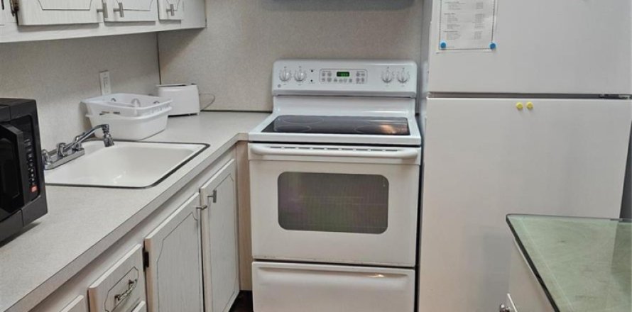 Condominio en Deerfield Beach, Florida, 1 dormitorio № 2146886
