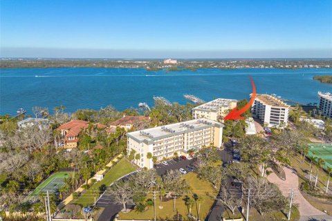 Condominio en venta en Sarasota, Florida, 2 dormitorios, 107.77 m2 № 2095486 - foto 2