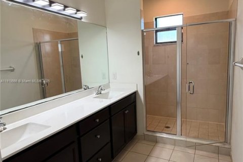 Touwnhouse à louer à Homestead, Floride: 3 chambres, 169.92 m2 № 1968870 - photo 10