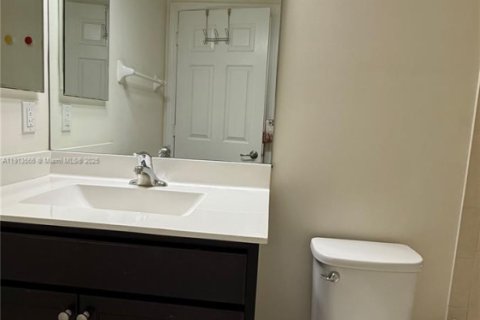 Touwnhouse à louer à Homestead, Floride: 3 chambres, 169.92 m2 № 1968870 - photo 13