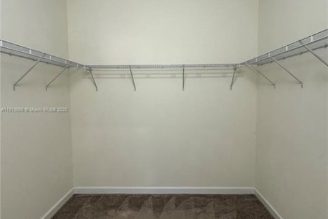 Touwnhouse à louer à Homestead, Floride: 3 chambres, 169.92 m2 № 1968870 - photo 9