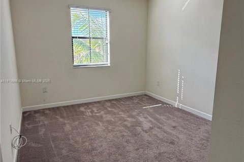 Touwnhouse à louer à Homestead, Floride: 3 chambres, 169.92 m2 № 1968870 - photo 16