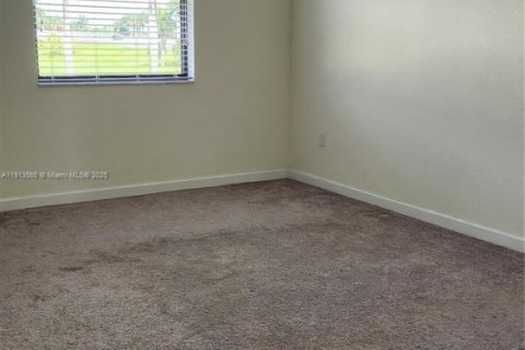 Touwnhouse à louer à Homestead, Floride: 3 chambres, 169.92 m2 № 1968870 - photo 8