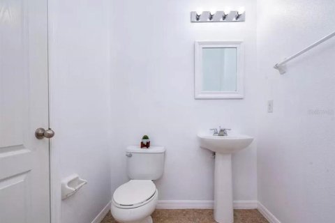 Townhouse in Orlando, Florida 3 bedrooms, 198.25 sq.m. № 2379646 - photo 9