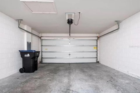 Townhouse in Orlando, Florida 3 bedrooms, 198.25 sq.m. № 2379646 - photo 4