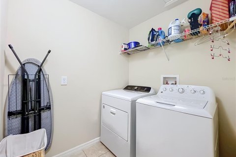 Adosado en venta en Orlando, Florida, 4 dormitorios, 229 m2 № 2350347 - foto 30