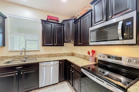 Adosado en venta en Orlando, Florida, 4 dormitorios, 229 m2 № 2350347 - foto 11