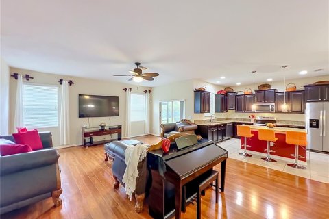 Adosado en venta en Orlando, Florida, 4 dormitorios, 229 m2 № 2350347 - foto 7