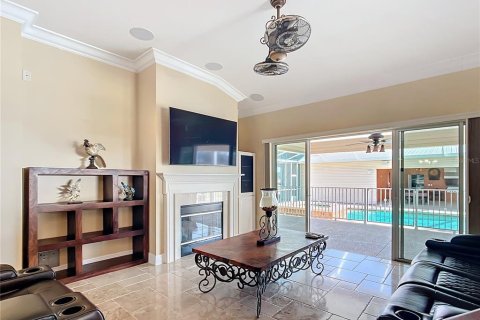 House in Summerfield, Florida 4 bedrooms, 325.53 sq.m. № 2431192 - photo 4