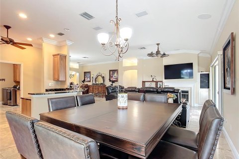 House in Summerfield, Florida 4 bedrooms, 325.53 sq.m. № 2431192 - photo 9