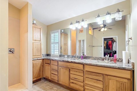 House in Summerfield, Florida 4 bedrooms, 325.53 sq.m. № 2431192 - photo 23