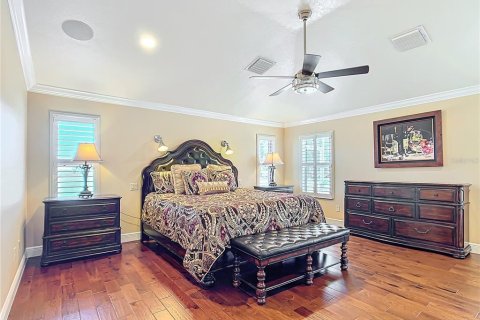 House in Summerfield, Florida 4 bedrooms, 325.53 sq.m. № 2431192 - photo 21