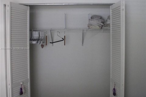 Copropriété à louer à Dania Beach, Floride: 2 chambres, 107.95 m2 № 2089556 - photo 22