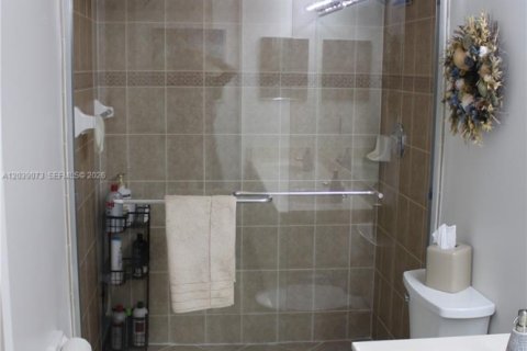Copropriété à louer à Dania Beach, Floride: 2 chambres, 107.95 m2 № 2089556 - photo 18