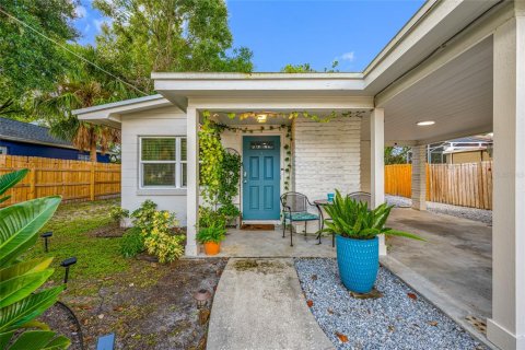 Villa ou maison à vendre à Tampa, Floride: 2 chambres, 73.11 m2 № 1918109 - photo 2