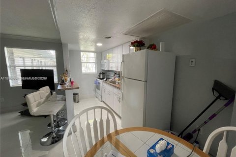 Condominio en venta en Miami, Florida, 1 dormitorio, 51.84 m2 № 2080423 - foto 3