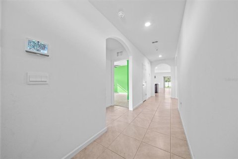 House in Palm Bay, Florida 4 bedrooms, 179.67 sq.m. № 1808361 - photo 5