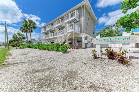 Condo in Holmes Beach, Florida, 2 bedrooms  № 2098674 - photo 7