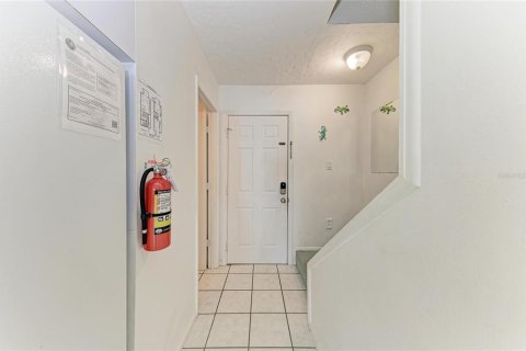 Condo in Holmes Beach, Florida, 2 bedrooms  № 2098674 - photo 9