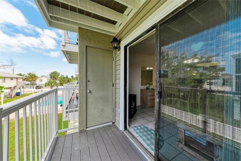Condo in Holmes Beach, Florida, 2 bedrooms  № 2098674 - photo 22