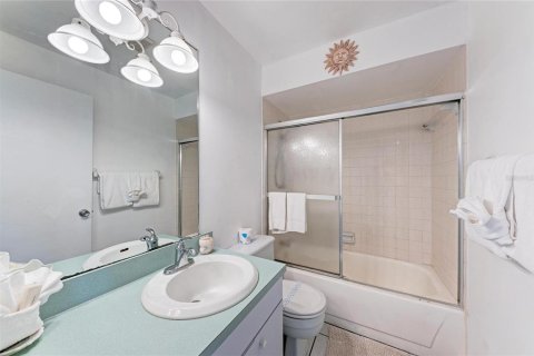 Condo in Holmes Beach, Florida, 2 bedrooms  № 2098674 - photo 30