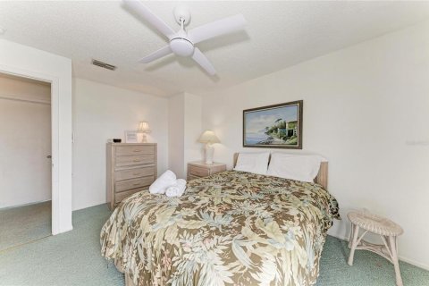 Condo in Holmes Beach, Florida, 2 bedrooms  № 2098674 - photo 27