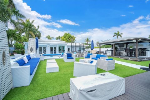 Villa ou maison à louer à Miami, Floride: 3 chambres, 312.89 m2 № 2078050 - photo 17