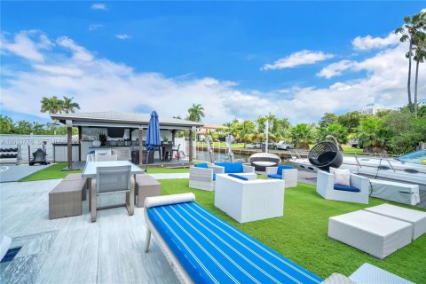 Villa ou maison à louer à Miami, Floride: 3 chambres, 312.89 m2 № 2078050 - photo 11