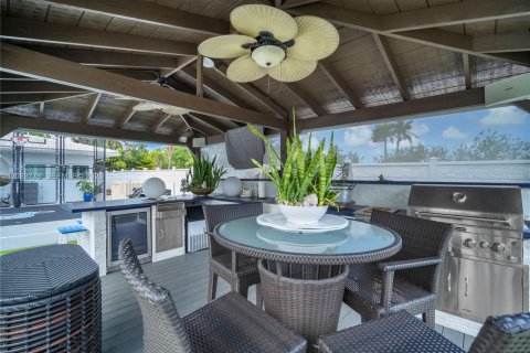 Villa ou maison à louer à Miami, Floride: 3 chambres, 312.89 m2 № 2078050 - photo 19