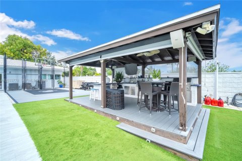 Villa ou maison à louer à Miami, Floride: 3 chambres, 312.89 m2 № 2078050 - photo 18