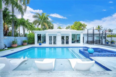 Villa ou maison à louer à Miami, Floride: 3 chambres, 312.89 m2 № 2078050 - photo 10