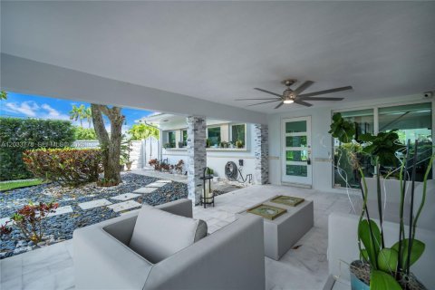 Villa ou maison à louer à Miami, Floride: 3 chambres, 312.89 m2 № 2078050 - photo 27