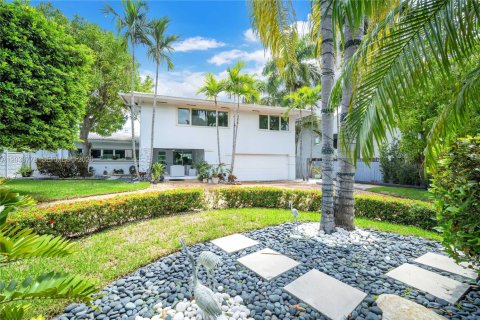 Villa ou maison à louer à Miami, Floride: 3 chambres, 312.89 m2 № 2078050 - photo 26