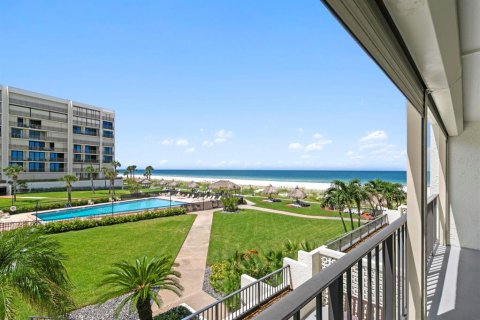 Condo in Clearwater, Florida, 2 bedrooms  № 2353208