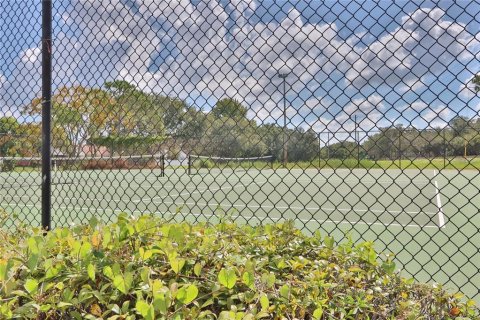 Condo in Tampa, Florida, 2 bedrooms  № 2394406 - photo 15