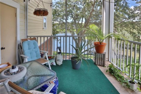 Condo in Tampa, Florida, 2 bedrooms  № 2394406 - photo 10