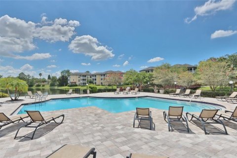 Condo in Tampa, Florida, 2 bedrooms  № 2394406 - photo 12