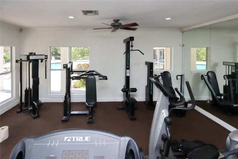 Condo in Tampa, Florida, 2 bedrooms  № 2394406 - photo 17