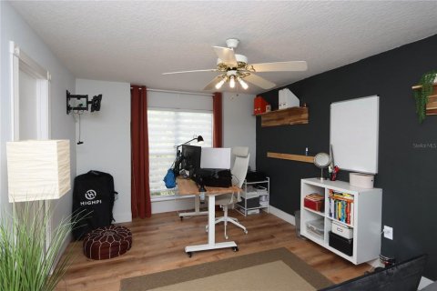 Condo in Tampa, Florida, 2 bedrooms  № 2394406 - photo 9