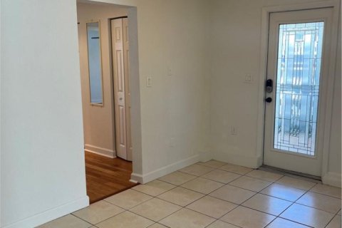 Casa en alquiler en West Palm Beach, Florida, 2 dormitorios, 92.9 m2 № 1036043 - foto 1