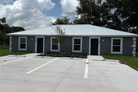 Duplex in Fort Meade, Florida 4 bedrooms, 166.3 sq.m. № 1788035 - photo 1