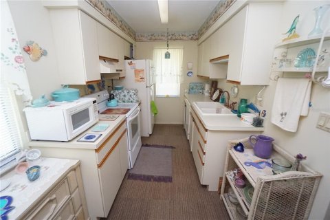 Condo in Punta Gorda, Florida, 2 bedrooms  № 1858210 - photo 12