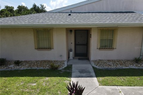 Condo in Punta Gorda, Florida, 2 bedrooms  № 1858210 - photo 2