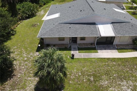 Condo in Punta Gorda, Florida, 2 bedrooms  № 1858210 - photo 1