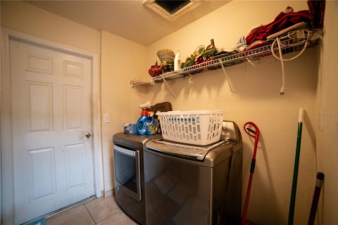 Casa en venta en Orlando, Florida, 5 dormitorios, 263.94 m2 № 1902476 - foto 20