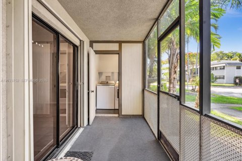 Купить кондоминиум в Майами, Флорида 2 спальни, 77.57м2, № 2085334 - фото 17