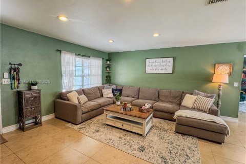 Купить виллу или дом в Лабель, Флорида 3 спальни, 124.86м2, № 1961121 - фото 6