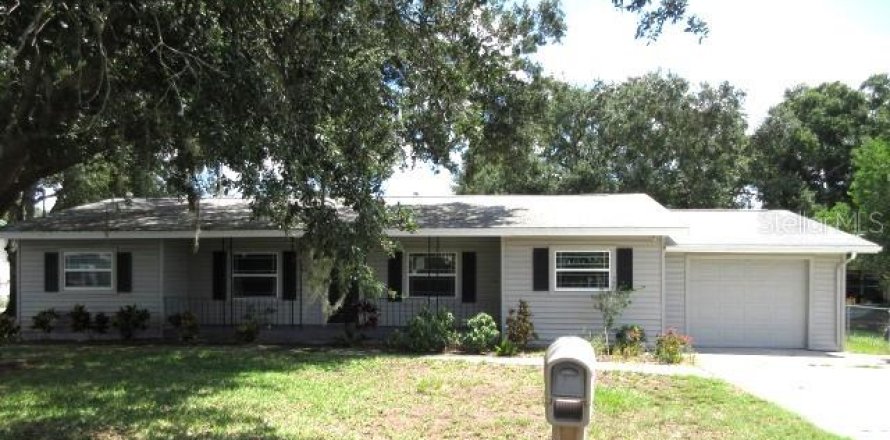House in Eagle Lake, Florida 3 bedrooms, 131.92 sq.m. № 1374514